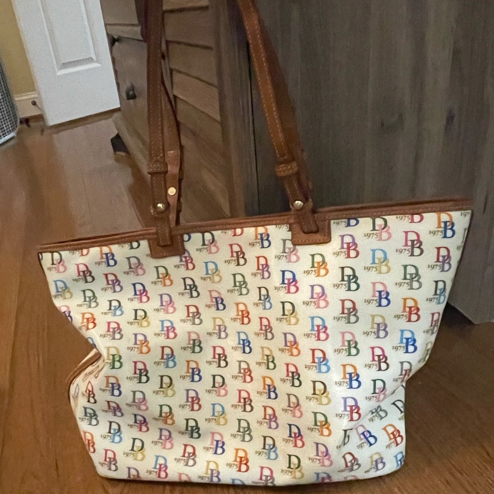 Vintage Dooney and Bourke bag.